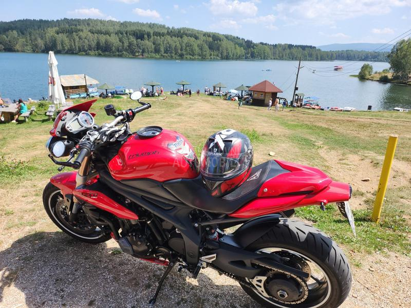 Triumph Speed Triple 1050