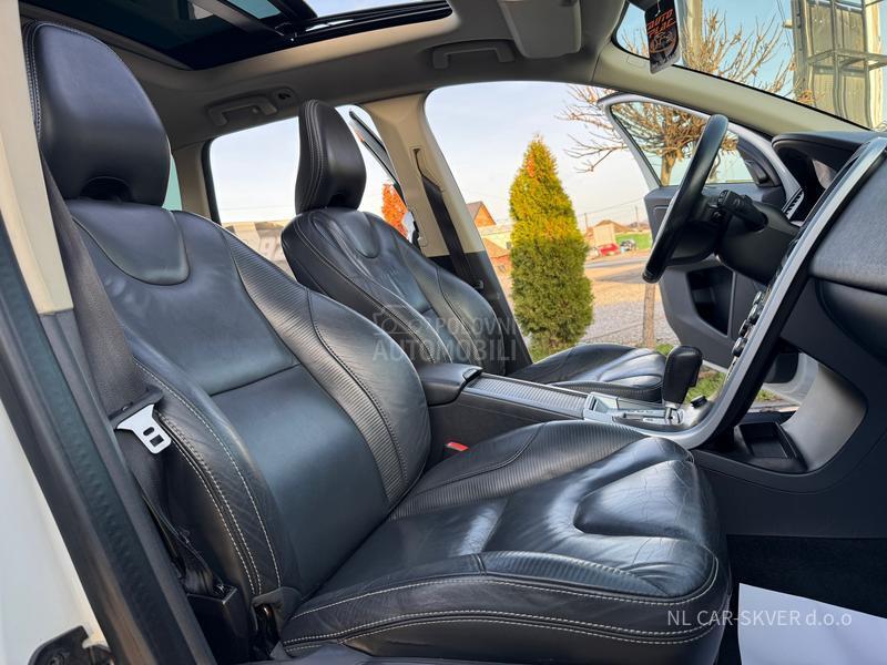 Volvo XC60 2.5 D5 AWD R-Desing