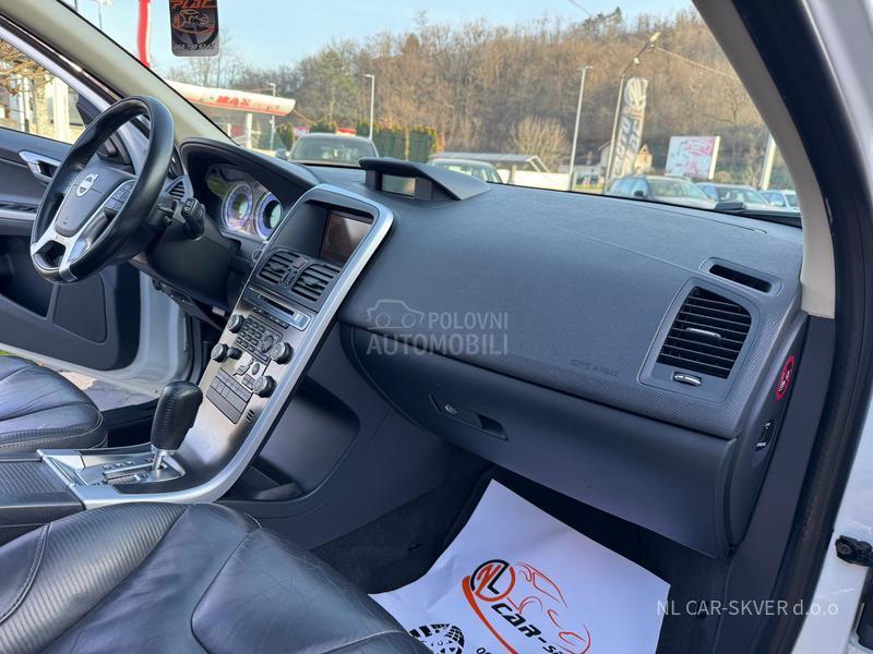 Volvo XC60 2.5 D5 AWD R-Desing