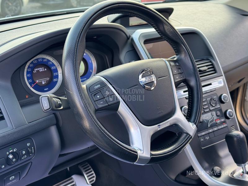 Volvo XC60 2.5 D5 AWD R-Desing
