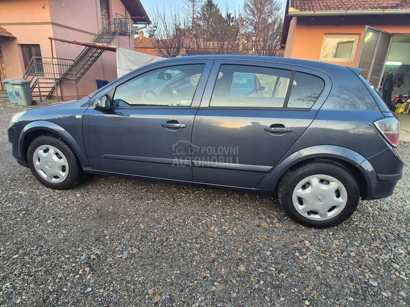Opel Astra H 1.4