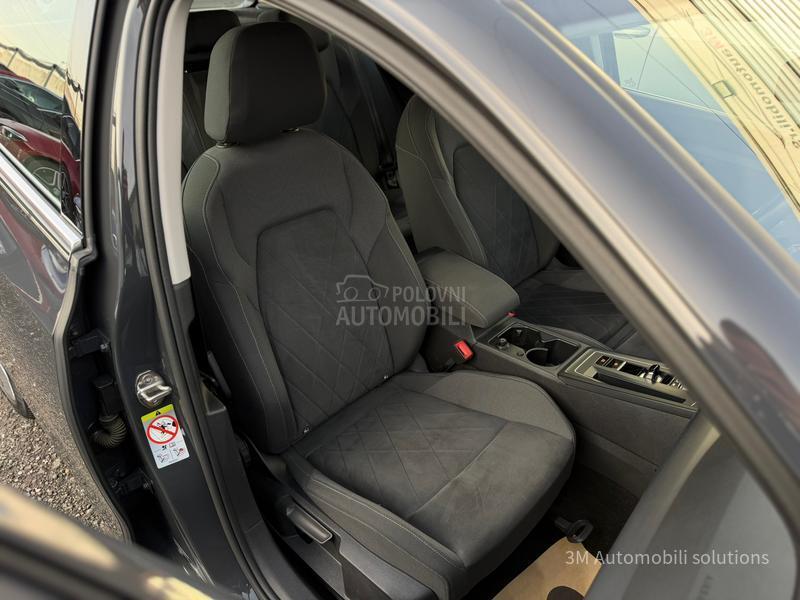 Volkswagen Golf 8 2.0D/DSG/STYLE/LED