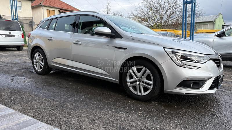 Renault Megane Business V. SERVIS