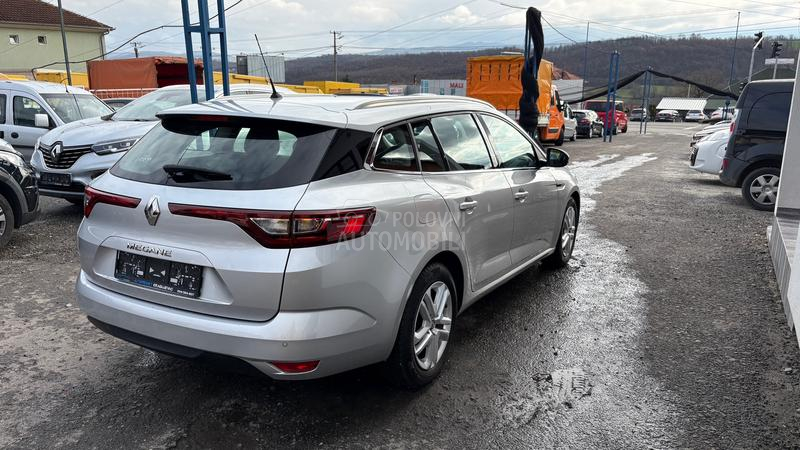 Renault Megane Business V. SERVIS