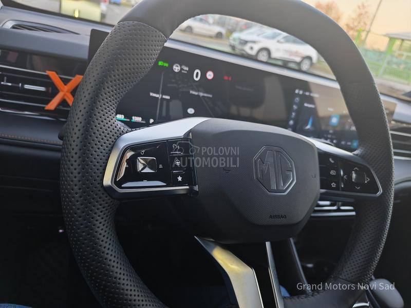 MG HS 1.5 170hp DEMO