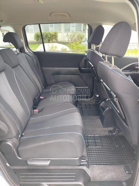 Mazda 5 1,6D 7sed