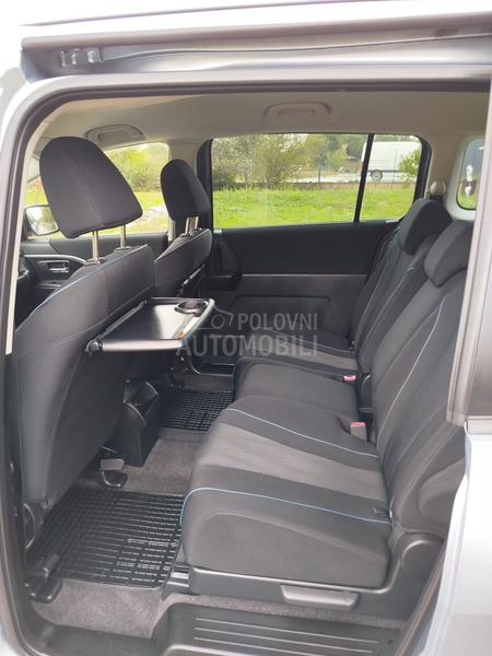 Mazda 5 1,6D 7sed