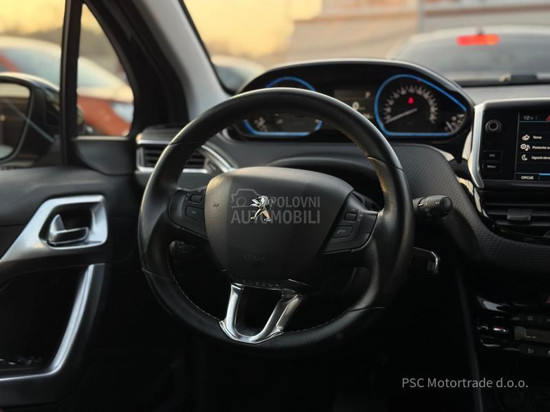 Peugeot 2008 Allure/EAT6/Led