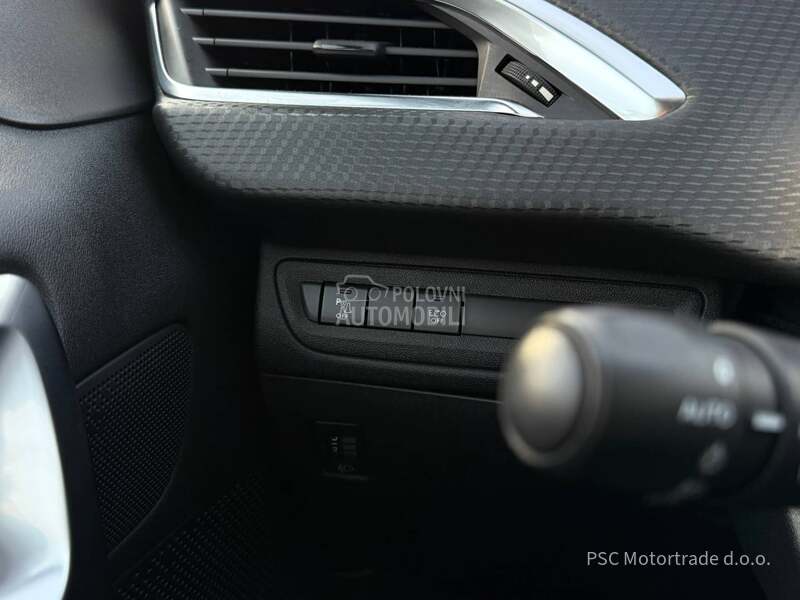 Peugeot 2008 Allure/EAT6/Led