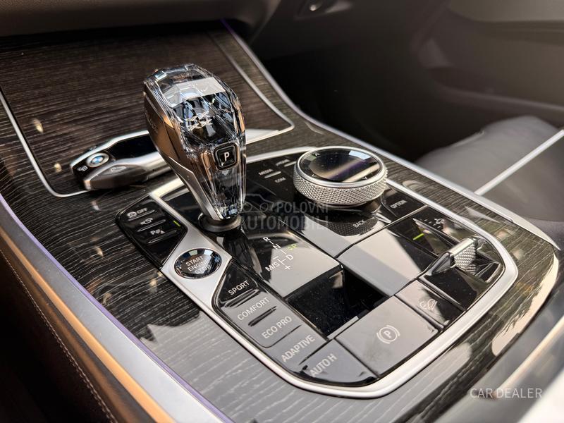 BMW X7 40d/m-sport/Mildhyb