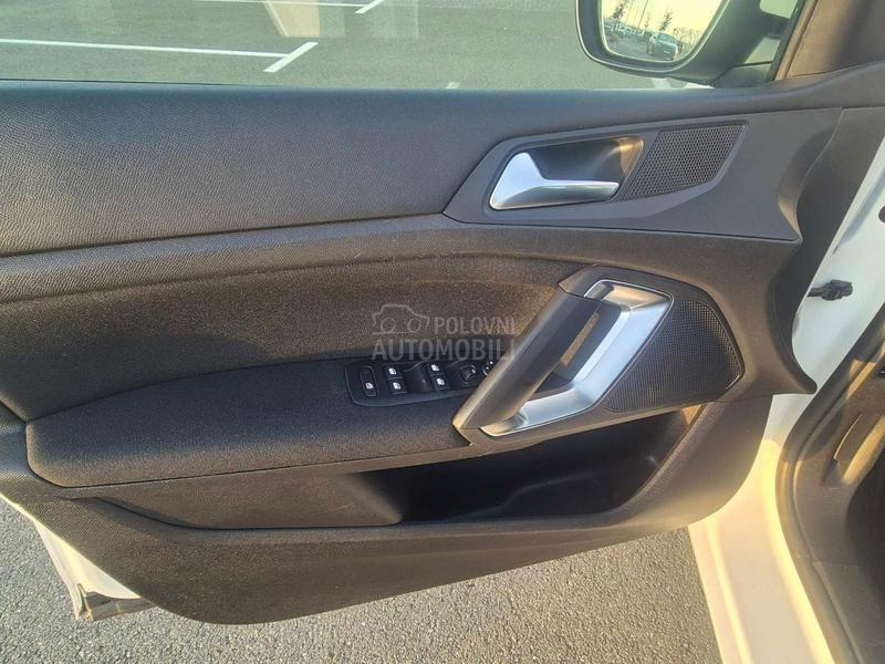 Peugeot 308 1.6 BLUEHDI