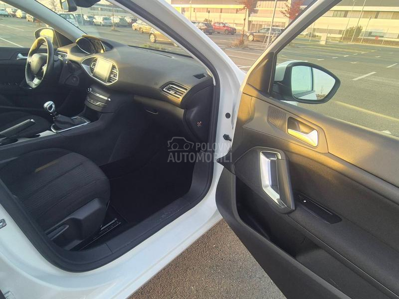 Peugeot 308 1.6 BLUEHDI