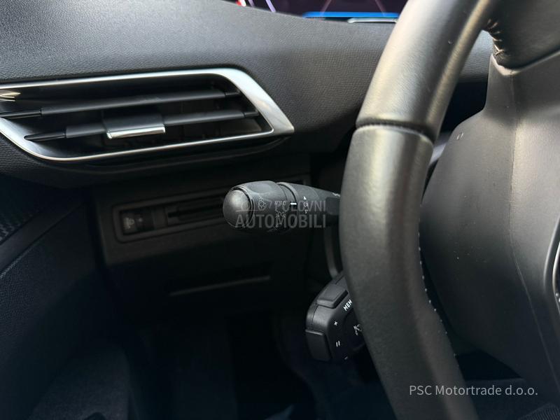 Peugeot 3008 NewModel/Kamera