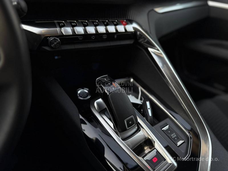 Peugeot 3008 NewModel/Kamera