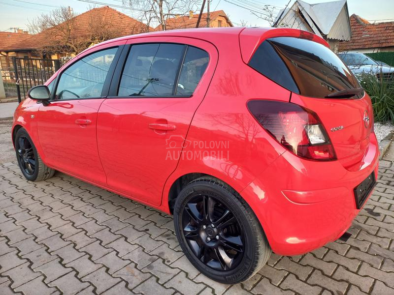 Opel Corsa D 1.4 CH NOVA