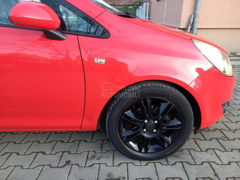 Opel Corsa D 1.4 CH NOVA