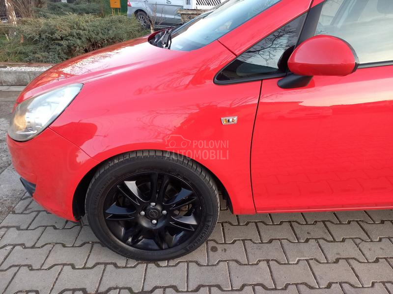 Opel Corsa D 1.4 CH NOVA