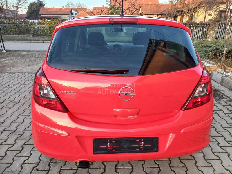 Opel Corsa D 1.4 CH NOVA