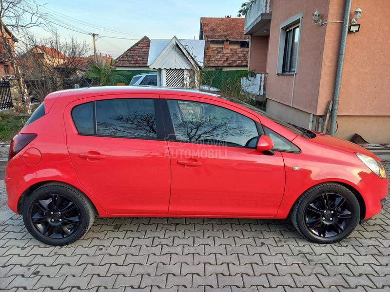 Opel Corsa D 1.4 CH NOVA
