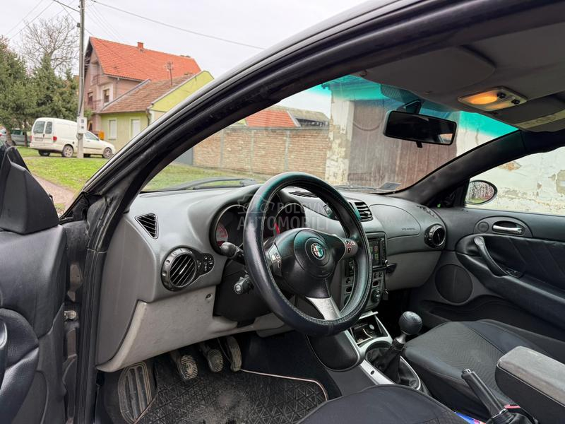 Alfa Romeo GT 