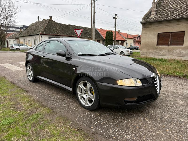 Alfa Romeo GT 