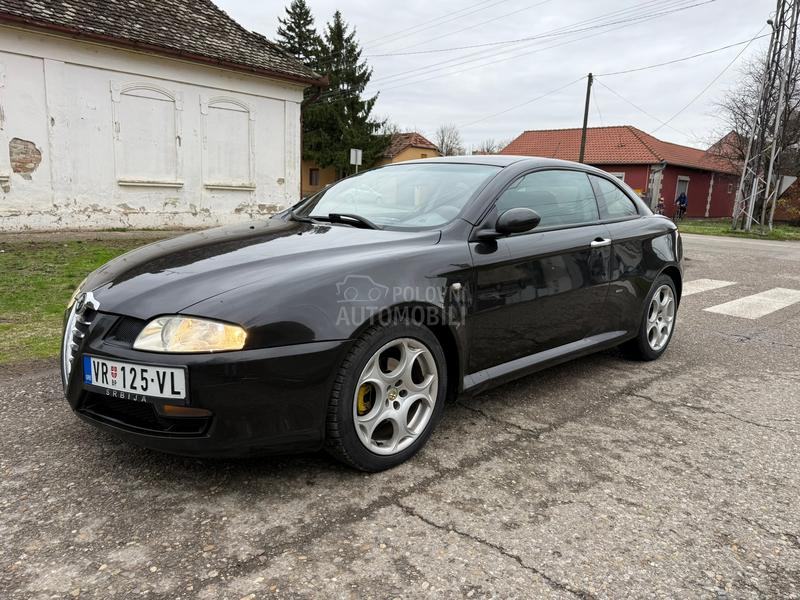 Alfa Romeo GT 