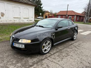 Alfa Romeo GT 