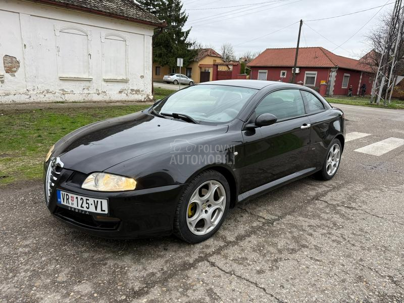 Alfa Romeo GT 