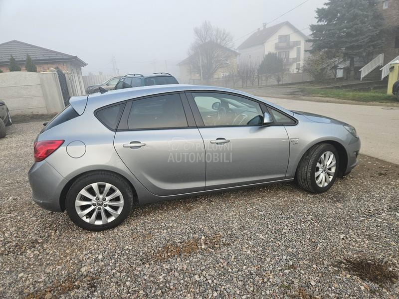 Opel Astra J 1.7 cdti NOOOV