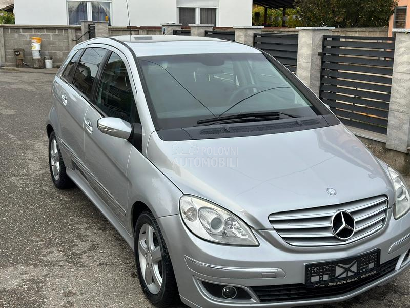 Mercedes Benz B 180 