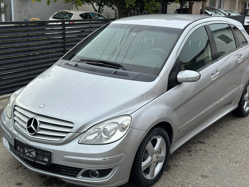 Mercedes Benz B 180 