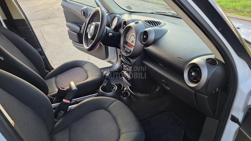 MINI Countryman 1,6d ONE D STYLE