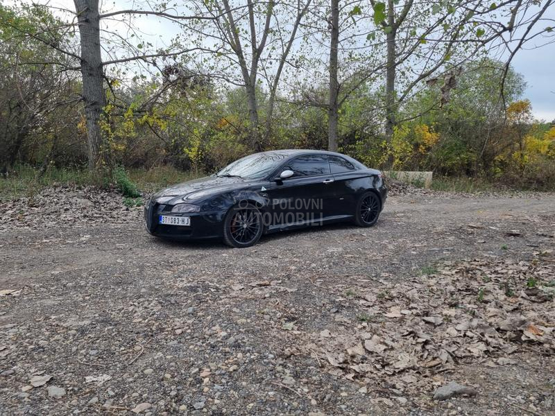 Alfa Romeo GT q2