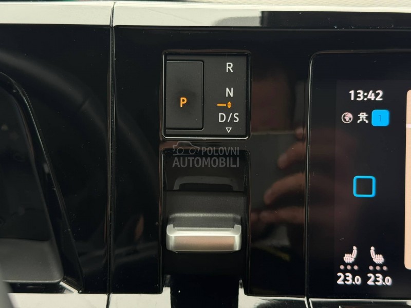 Volkswagen Multivan Long/Pano/7sed/Black