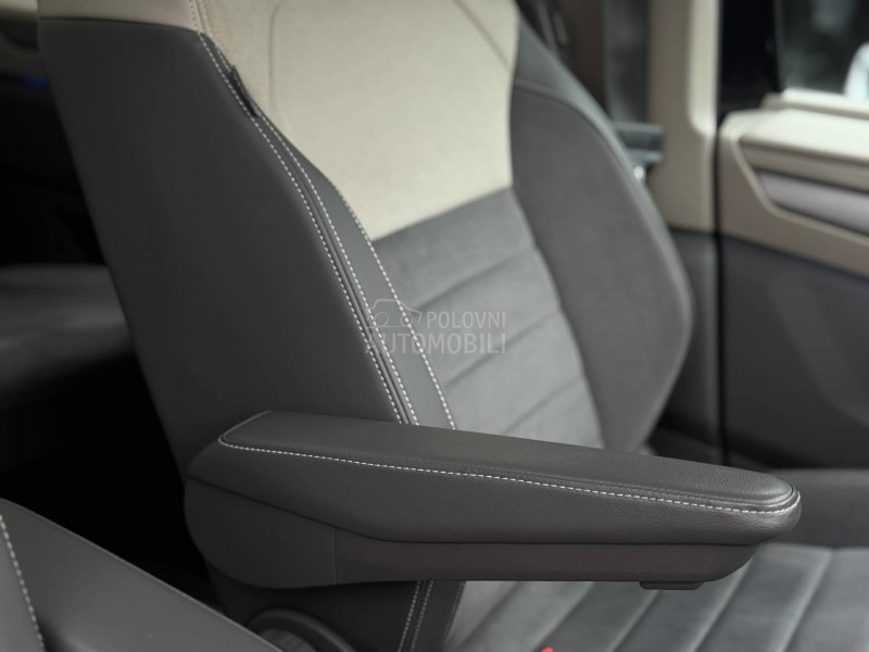 Volkswagen Multivan Long/Pano/7sed/Black