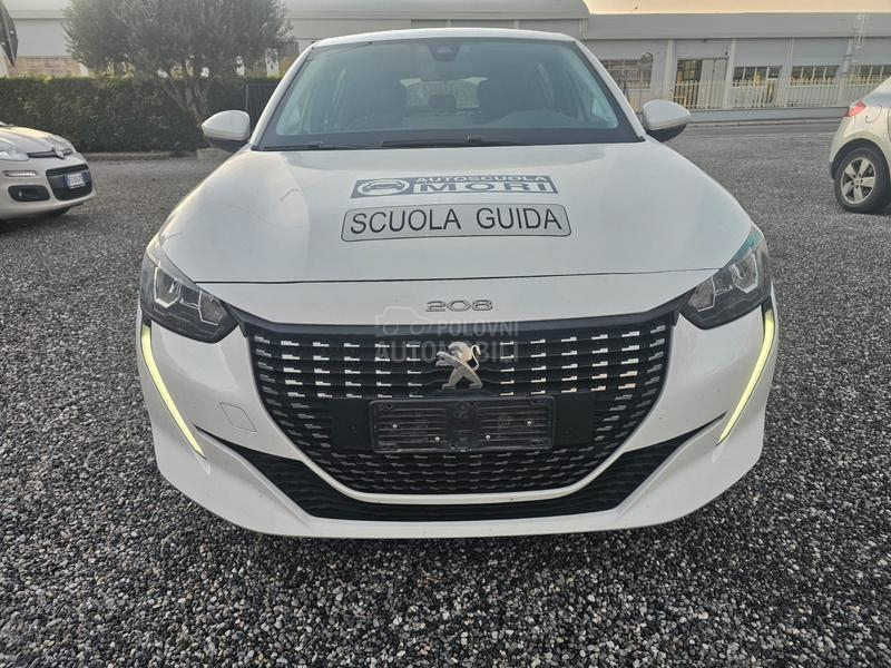 Peugeot 208 1.5 hdi auto škola
