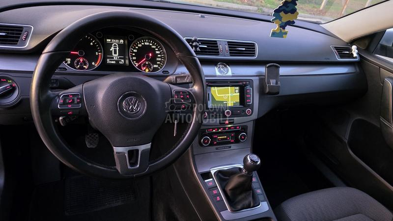 Volkswagen Passat B7 1,6TDI NAVl