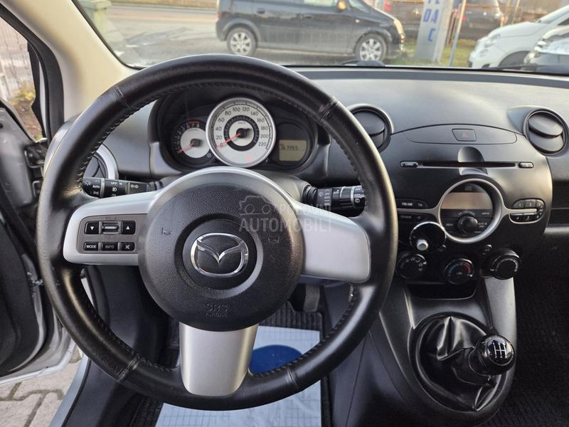 Mazda 2 1.3b CH/0DLIČNA