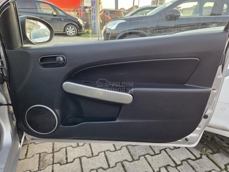 Mazda 2 1.3b CH/0DLIČNA