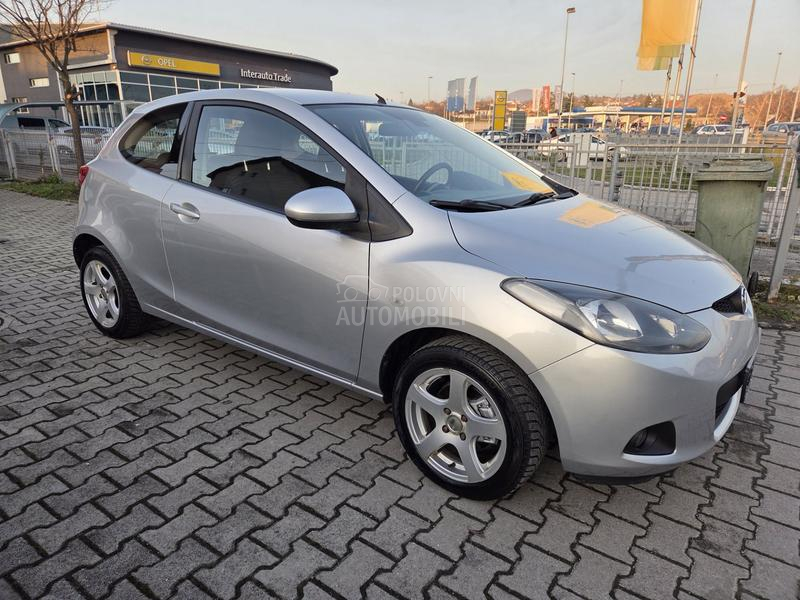 Mazda 2 1.3b CH/0DLIČNA