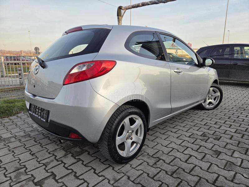 Mazda 2 1.3b CH/0DLIČNA