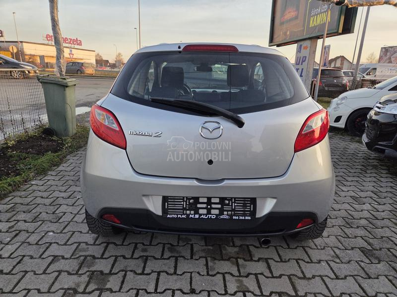 Mazda 2 1.3b CH/0DLIČNA