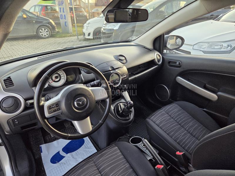 Mazda 2 1.3b CH/0DLIČNA