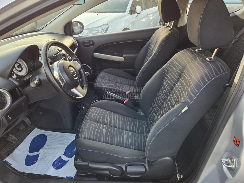 Mazda 2 1.3b CH/0DLIČNA