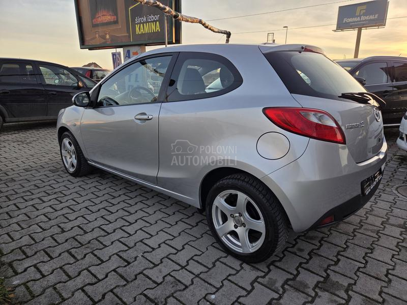 Mazda 2 1.3b CH/0DLIČNA