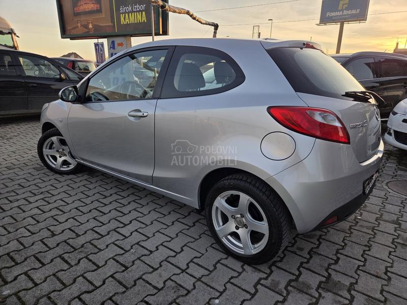 Mazda 2 1.3b CH/0DLIČNA
