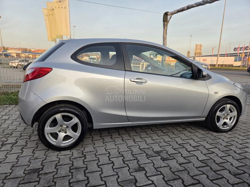 Mazda 2 1.3b CH/0DLIČNA