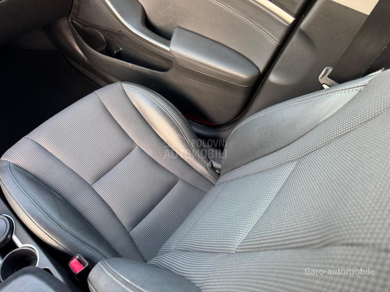 Hyundai i30 1.6CRDI CH NOV