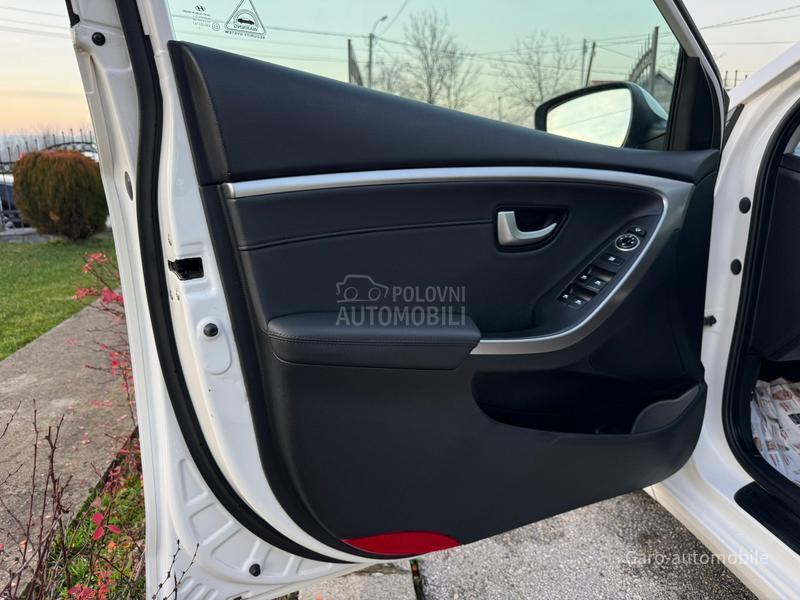 Hyundai i30 1.6CRDI CH NOV