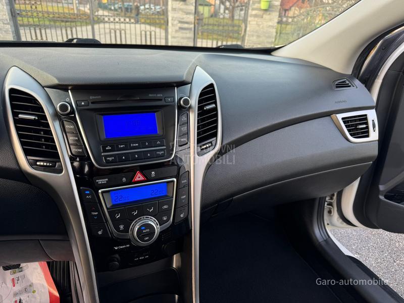 Hyundai i30 1.6CRDI CH NOV